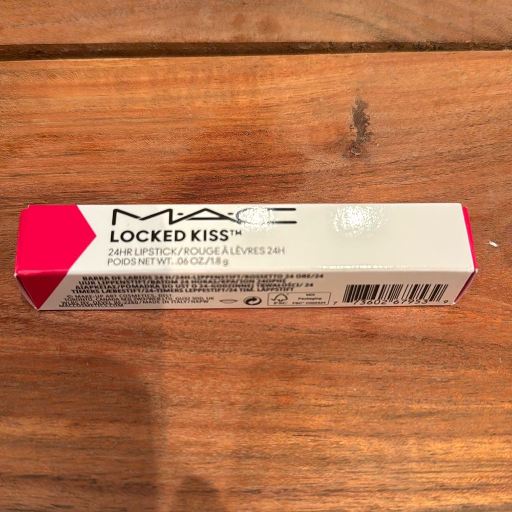MAC locked kiss